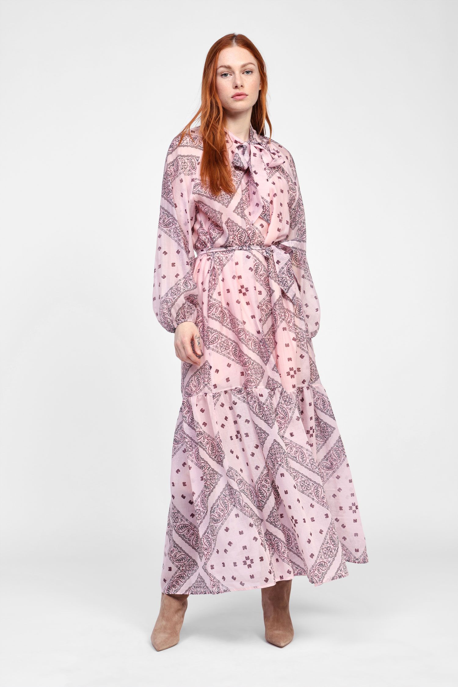 Robe longue imprimée avec ceinture