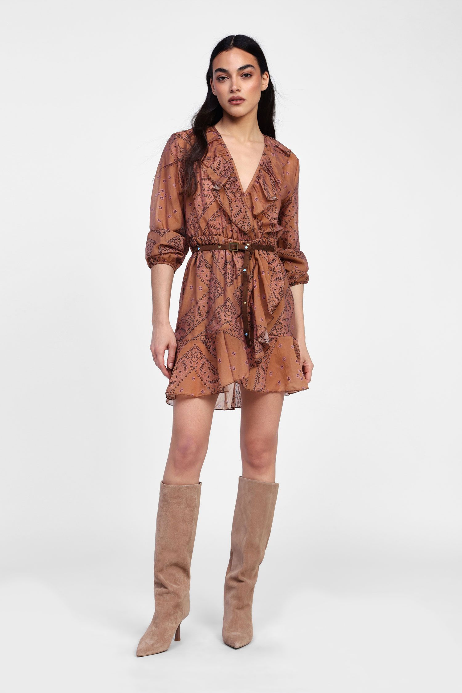 Robe courte imprimée avec ceinture