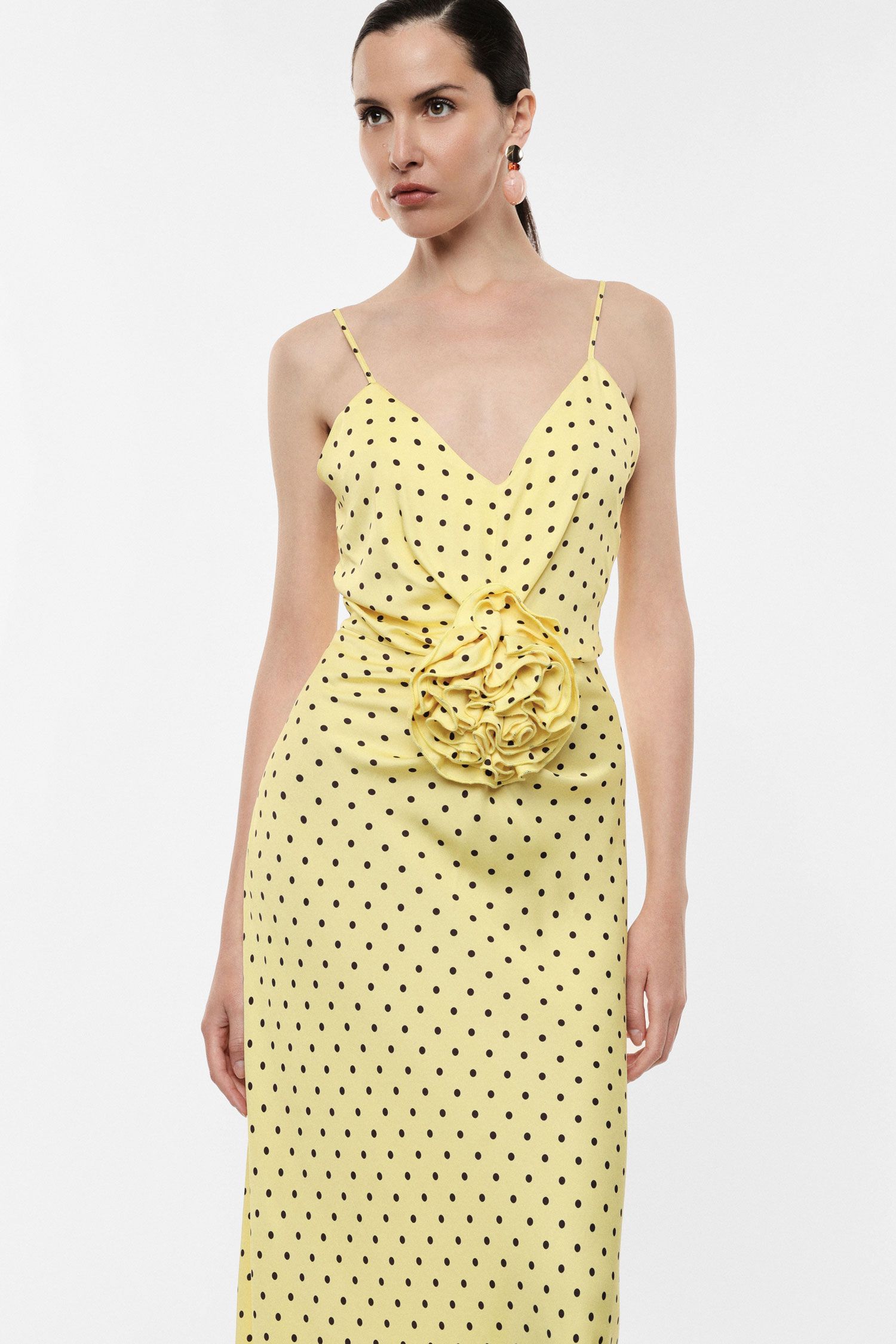Robe jaune à pois