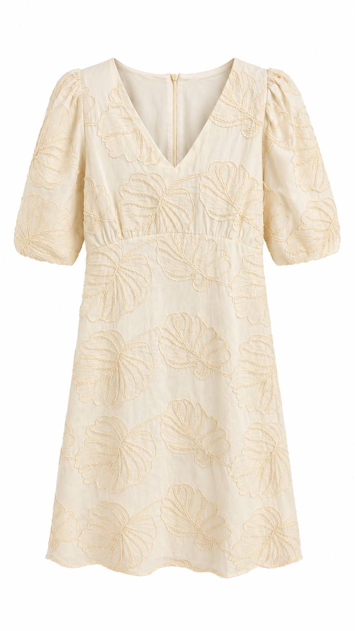 ROBE COURTE BRODÉE