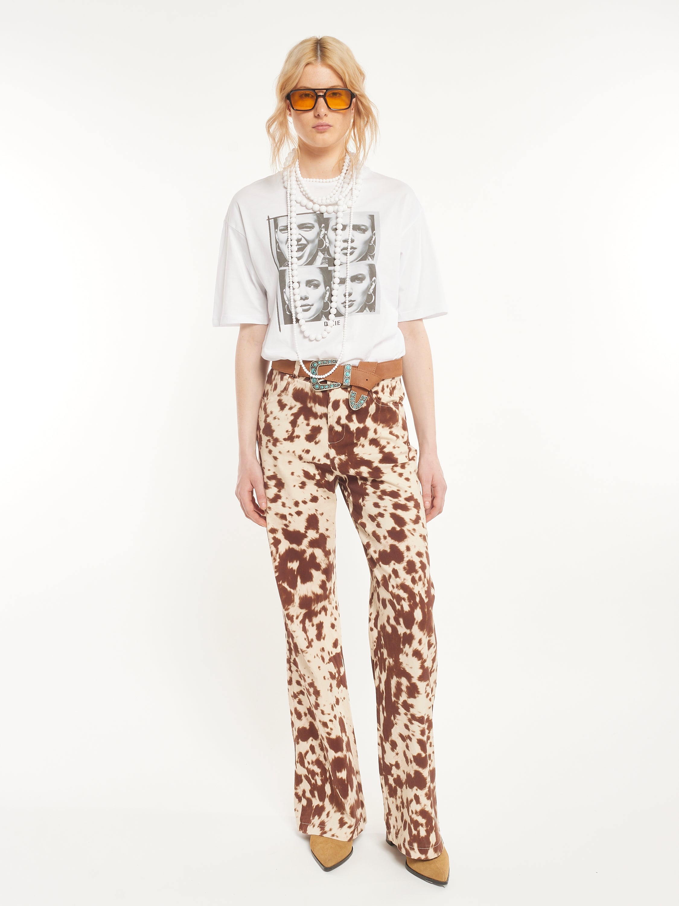 Pantalon droit à imprimé vache