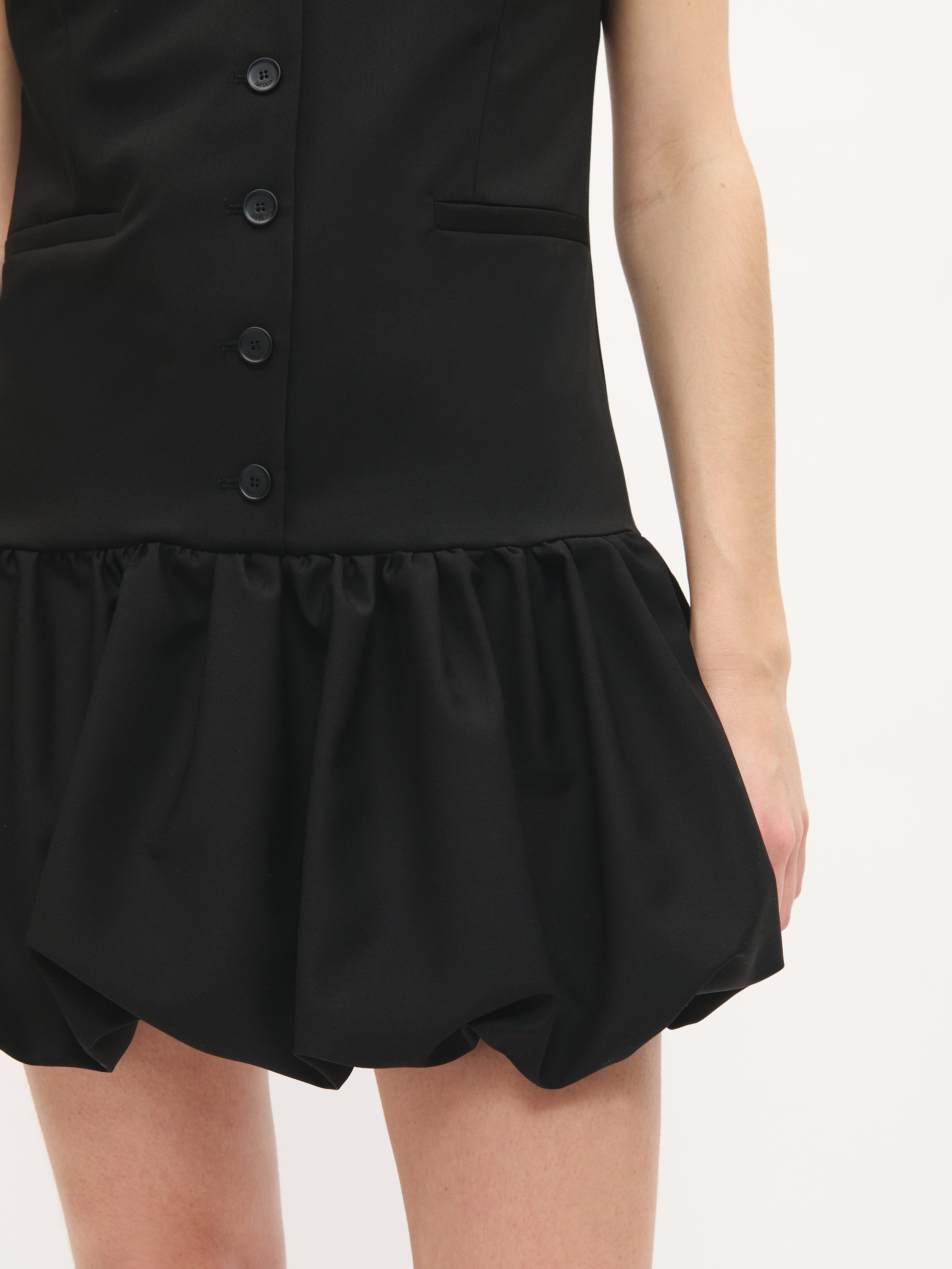 Robe courte avec boutons