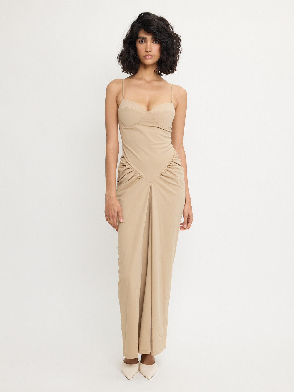 Robe longue drapée couleur champagne