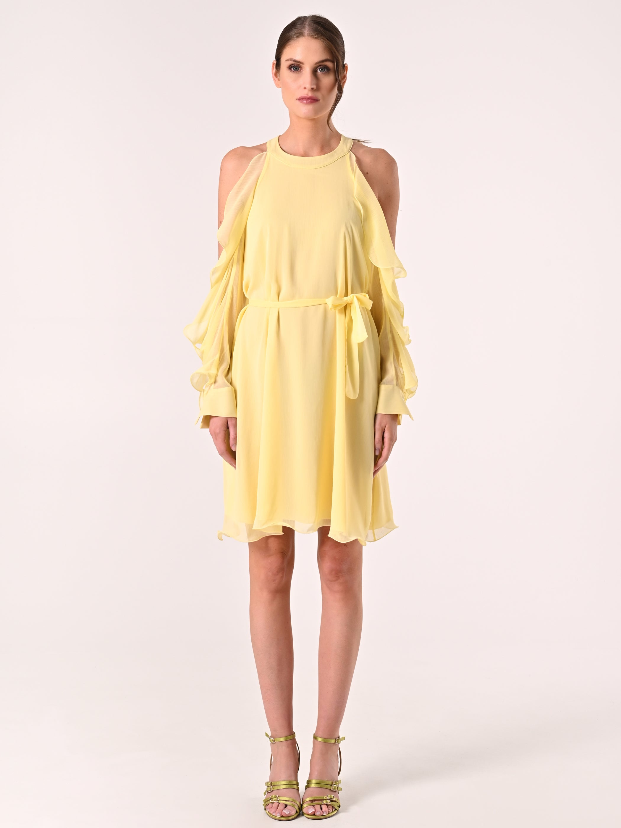 Robe jaune à volants