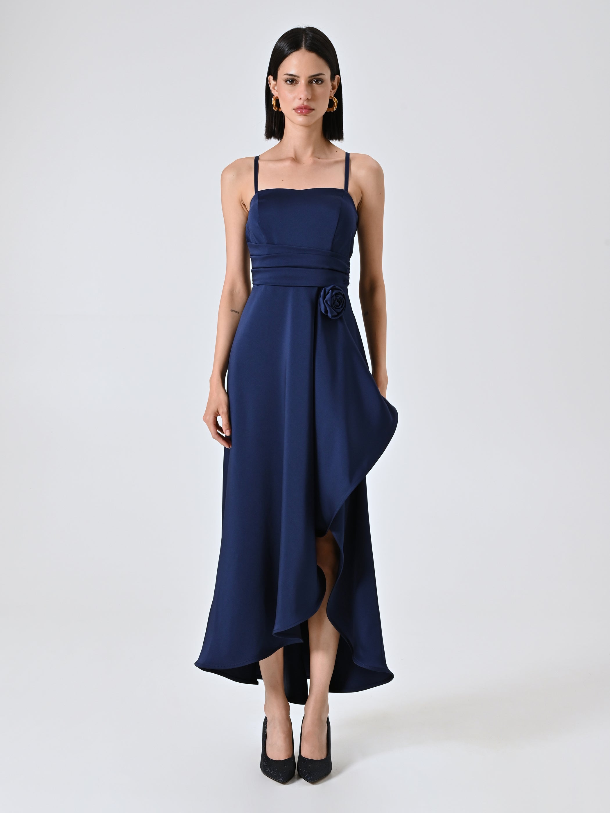 Robe asymétrique en satin pour femme