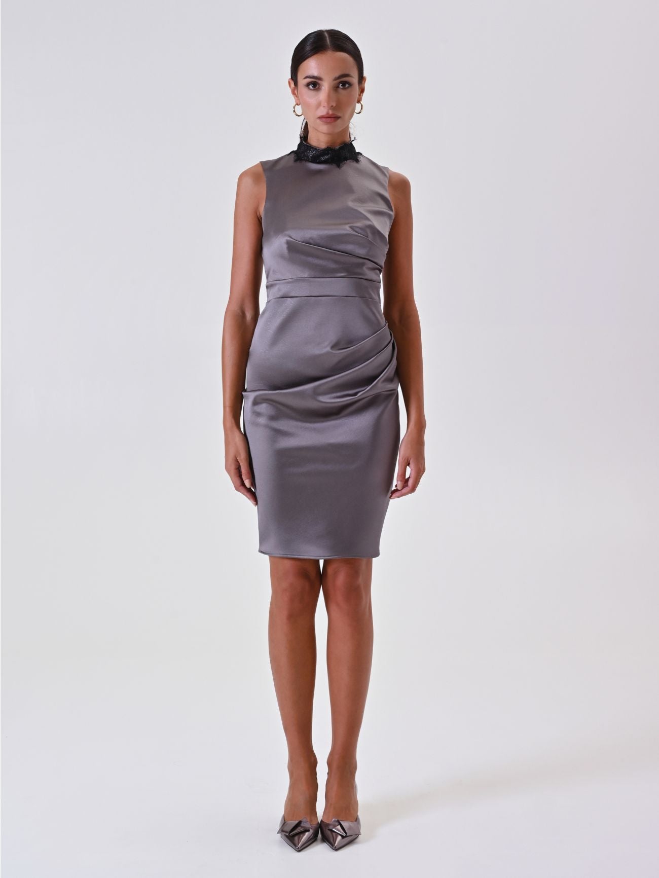 Robe fourreau en satin