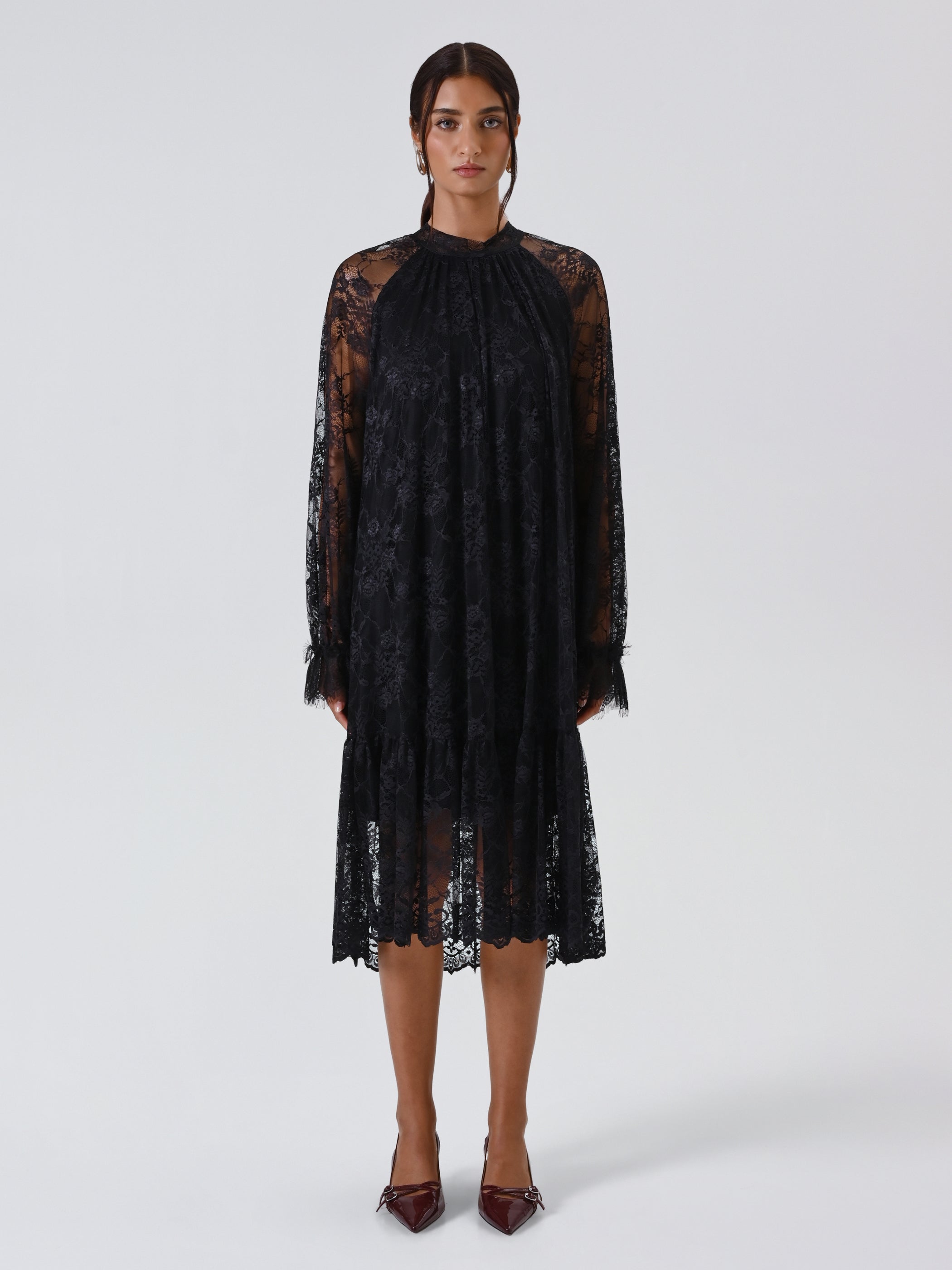 Robe en dentelle noire