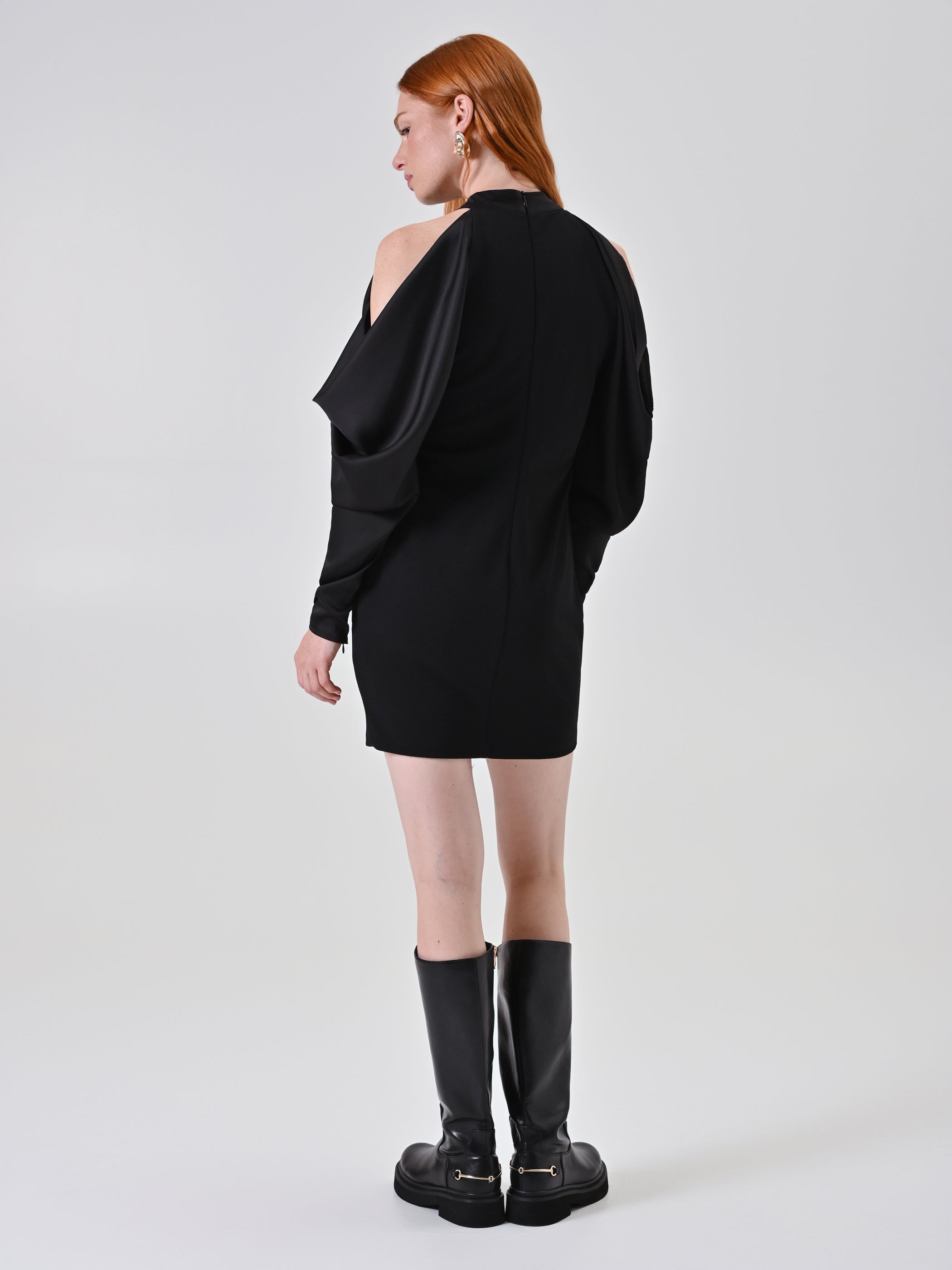 Robe à manches en satin