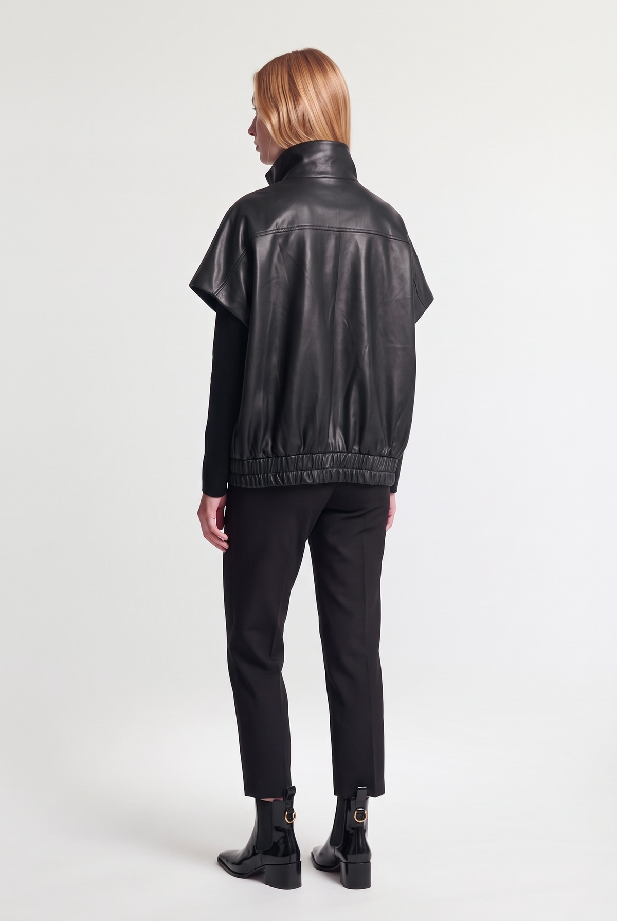 Short-sleeve leather bomber - Black - back view