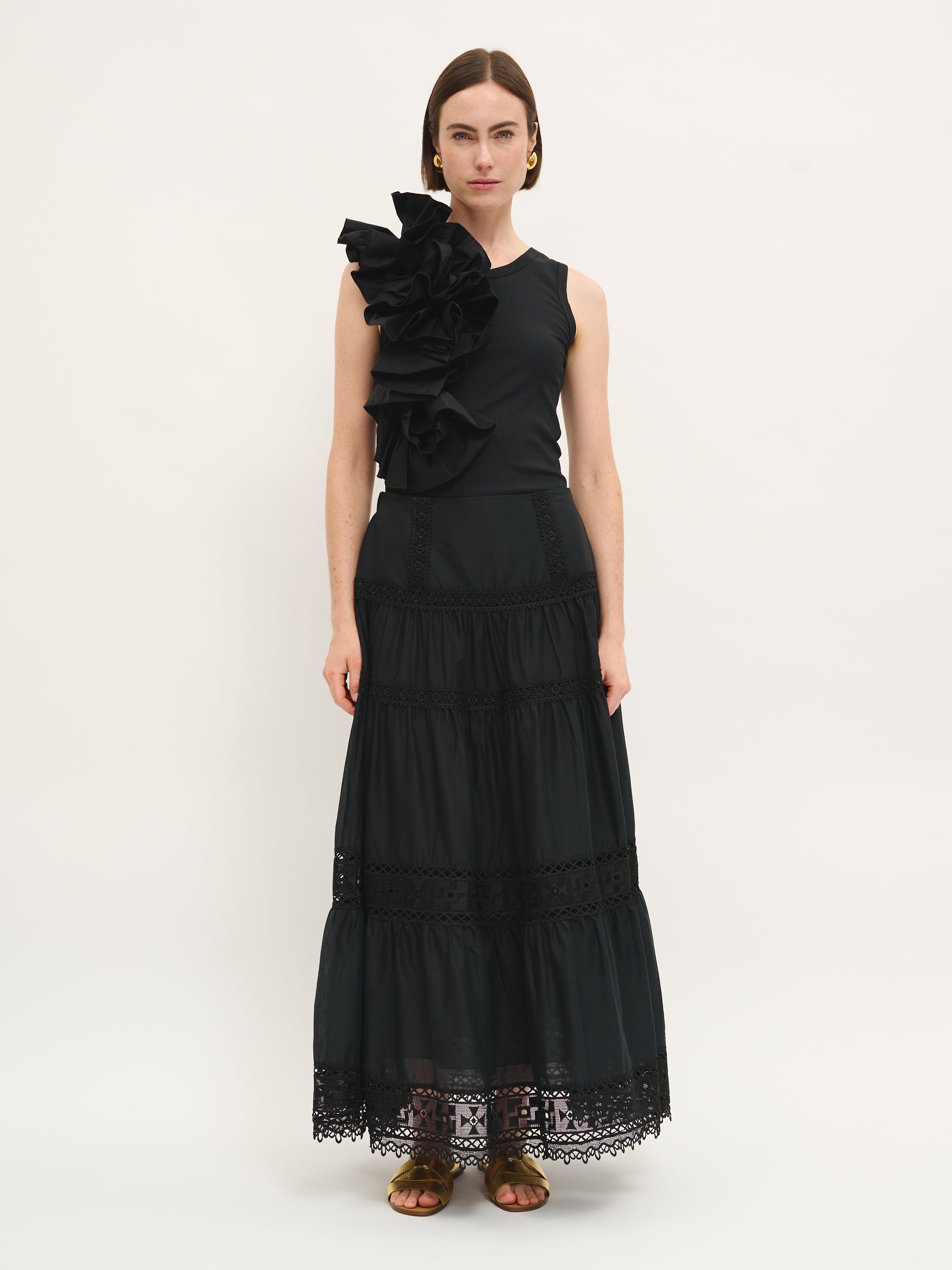 Jupe à volants en broderie anglaise