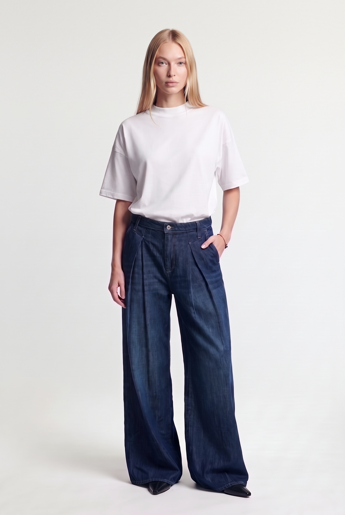 Pleated super-wide jeans - Blue Denim - front view