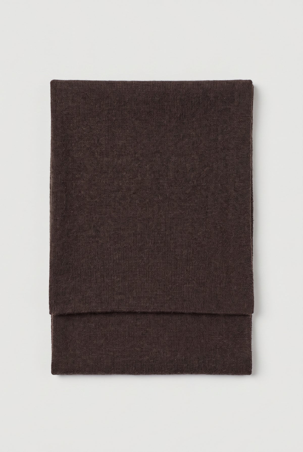 Knitted triangle scarf - Brown - flat lay, folded