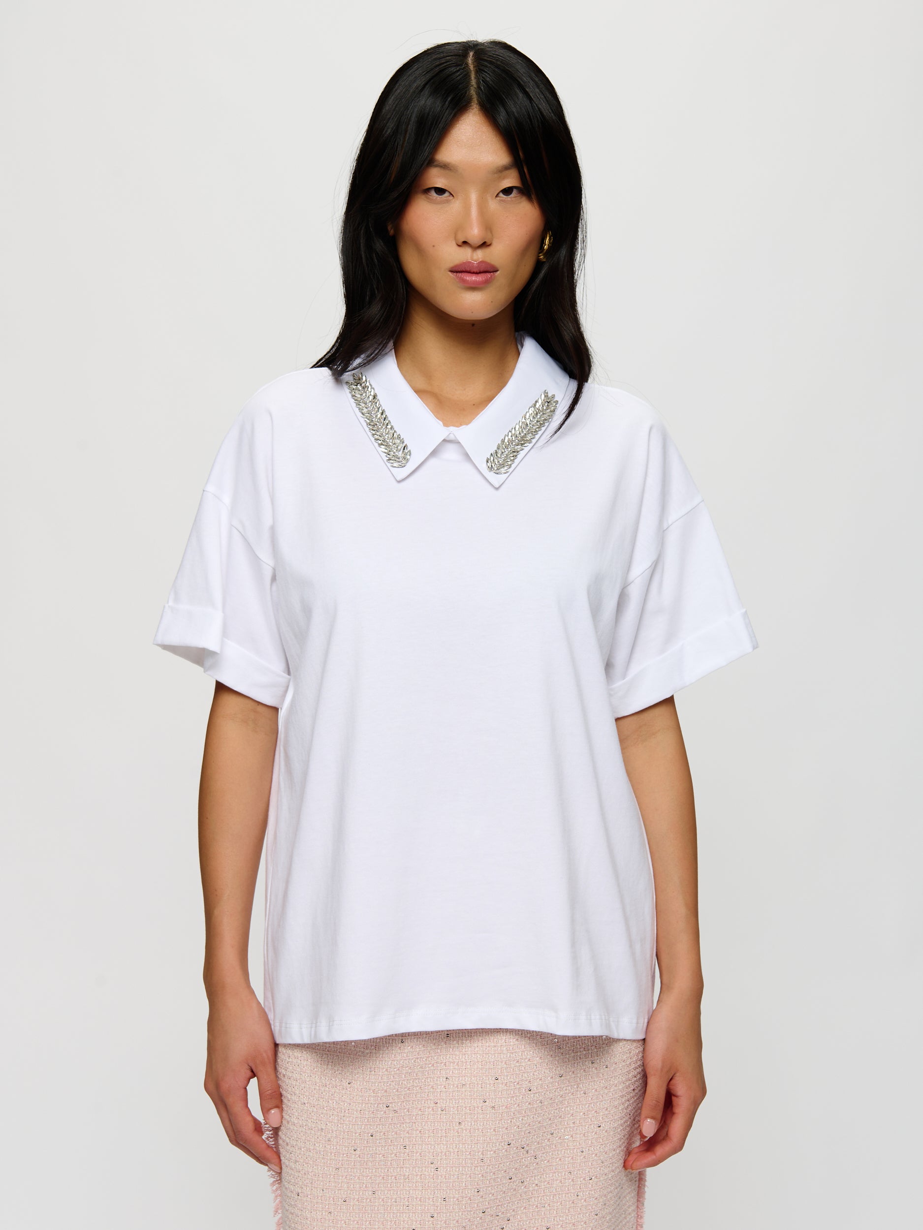 T-shirt avec col amovible ornementé