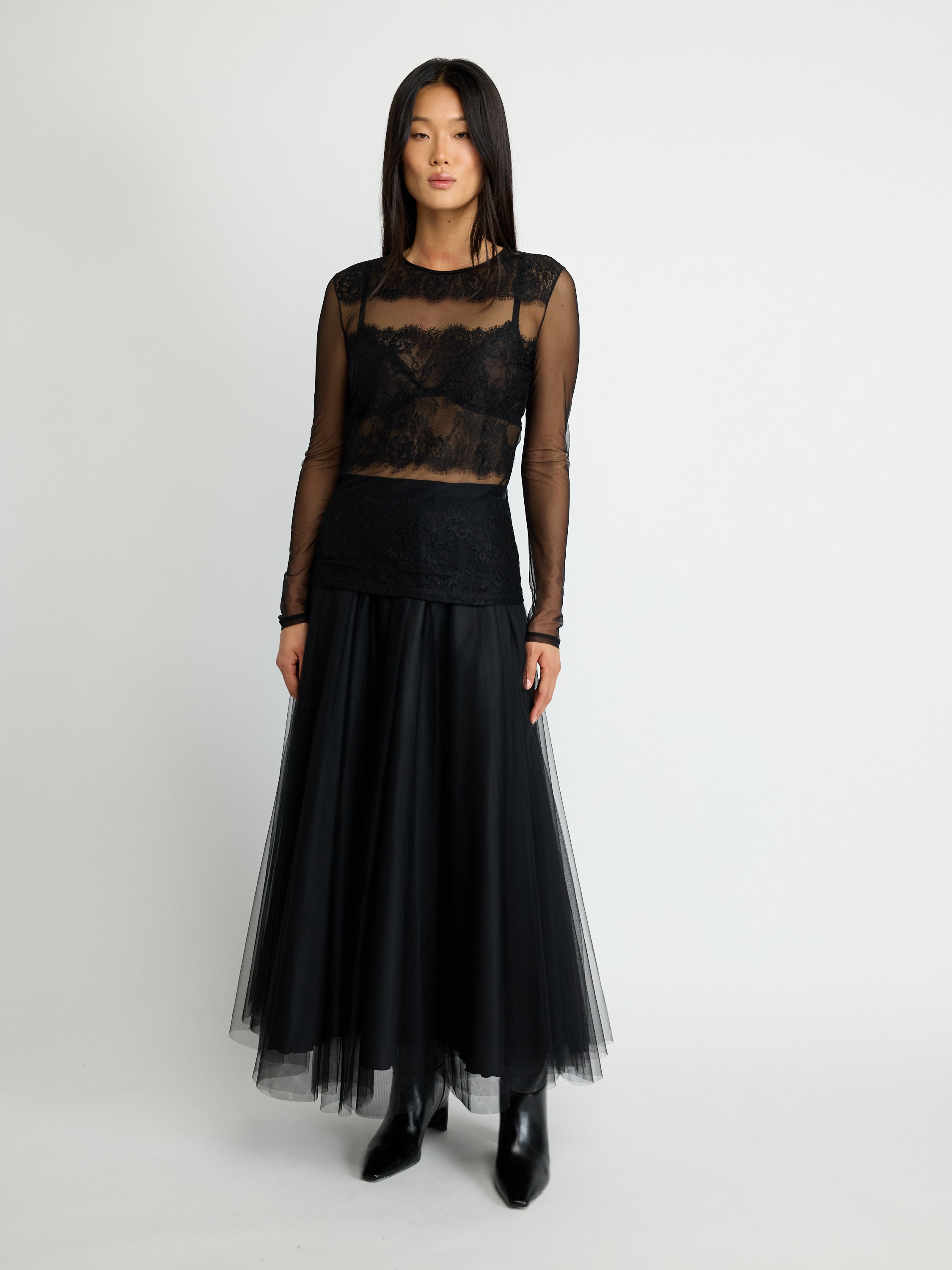 Haut en tulle et dentelle transparente