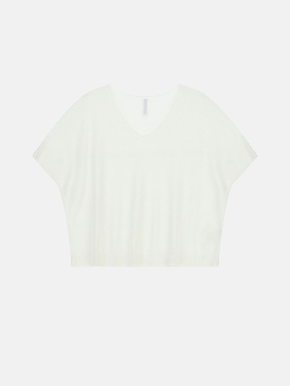 Short-sleeved knit top with v-neck
