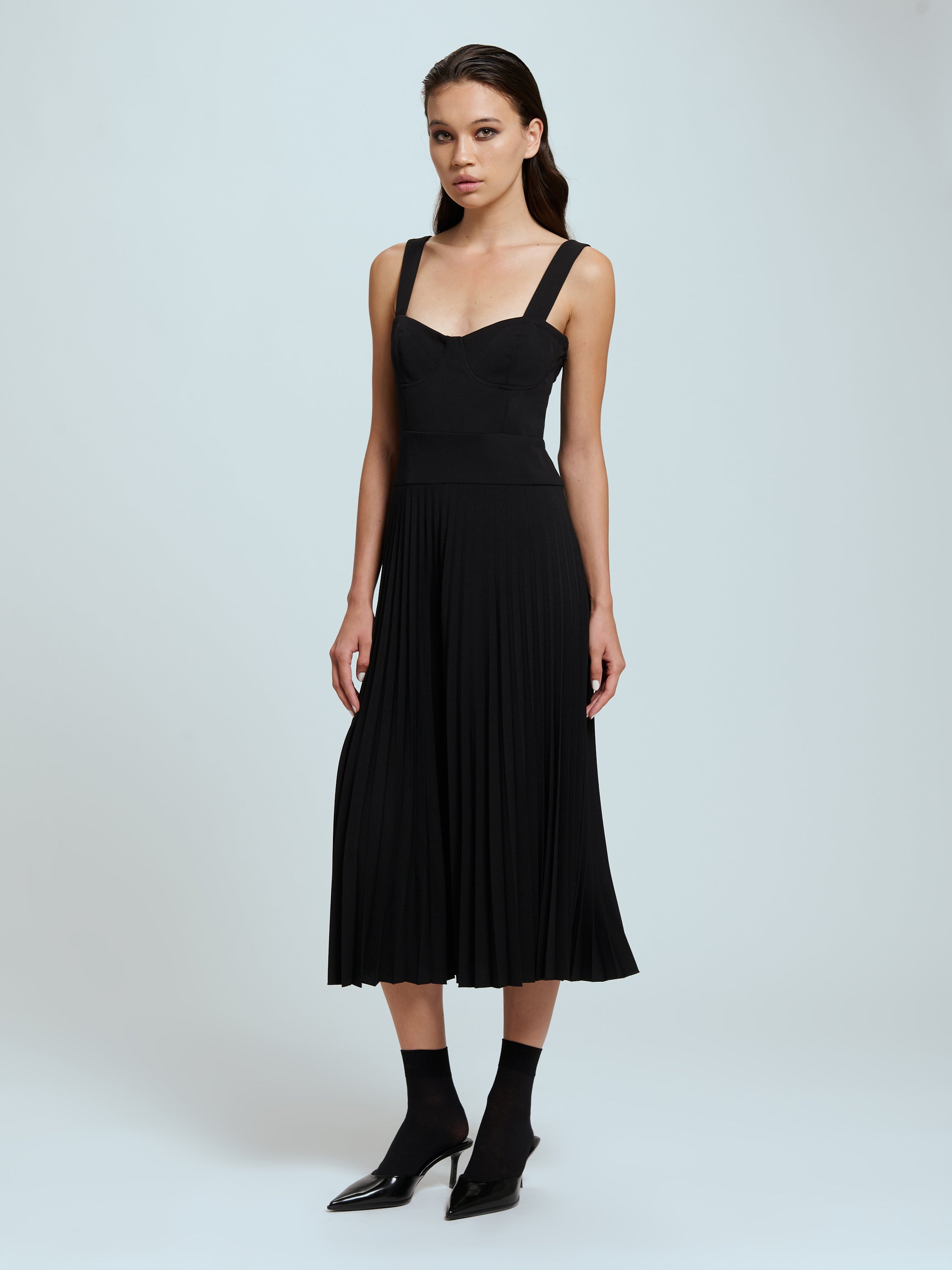 Robe midi plissée sans manches
