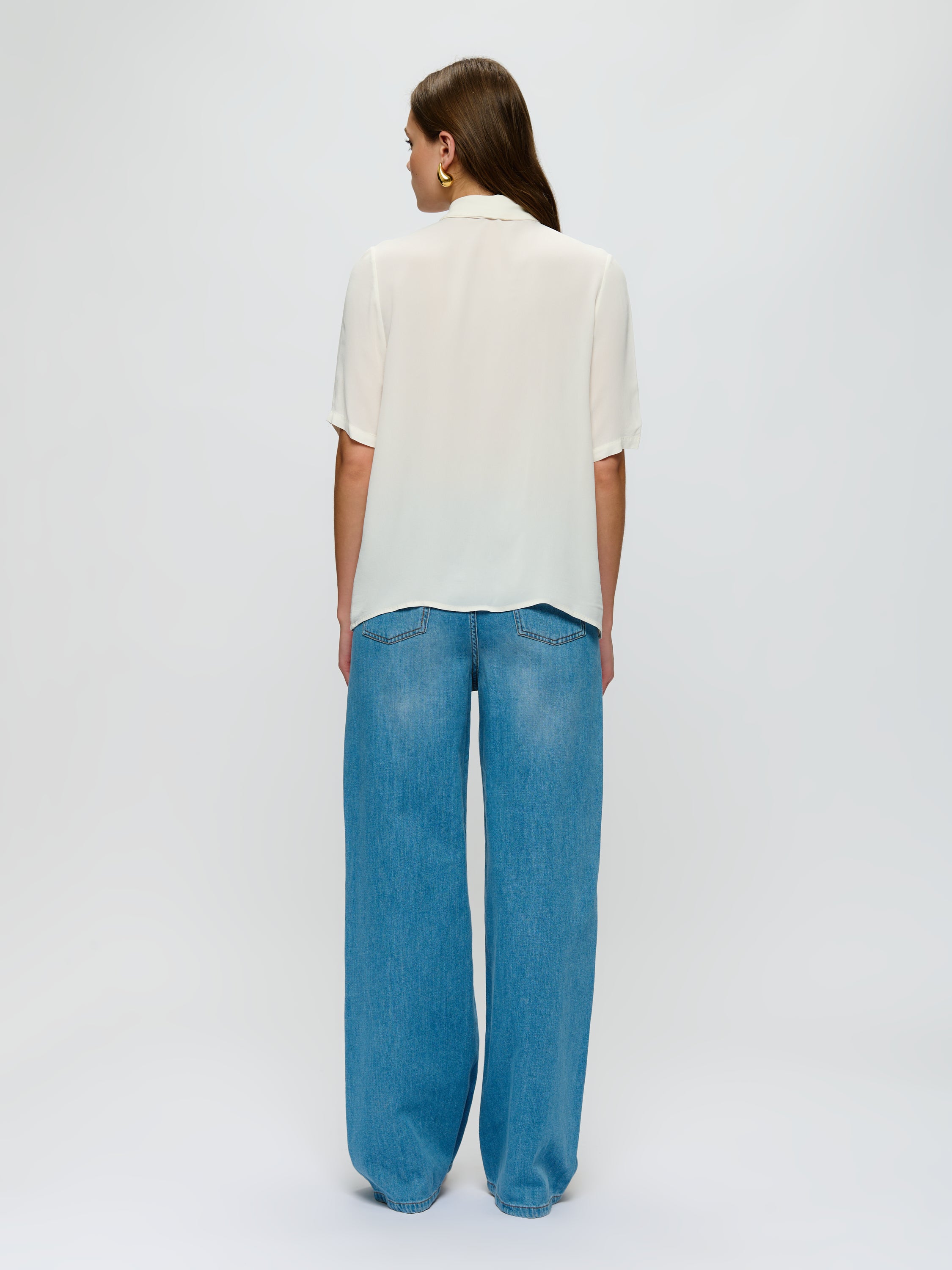 Blouse manches courtes à volants