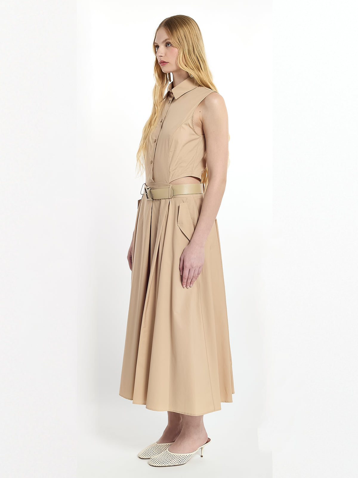 Sleeveless dress with belt - Maska
