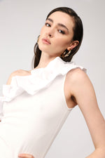 Minirobe asymétrique à volant