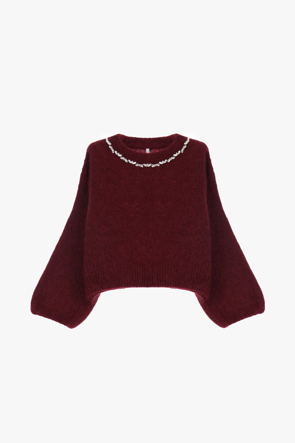 Pull ras du cou orné de bijoux