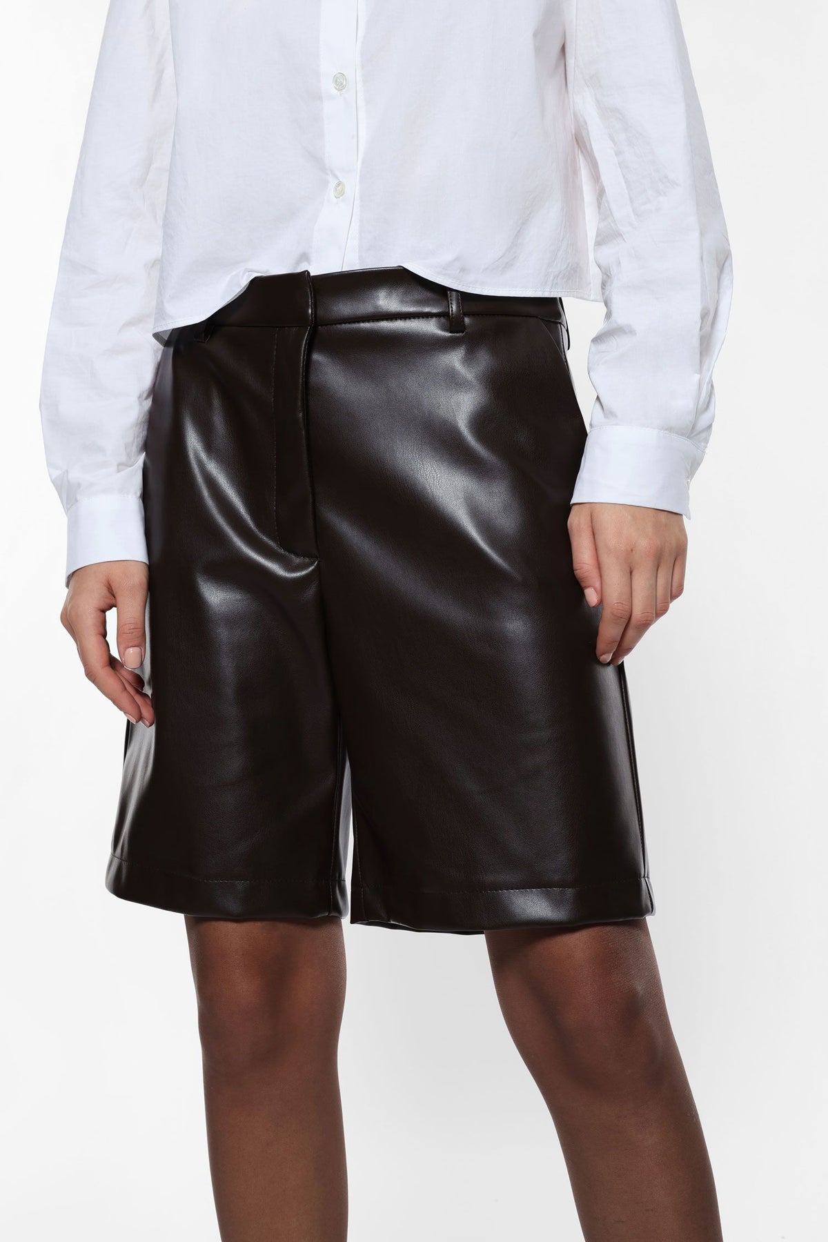 Faux leather shorts with pockets