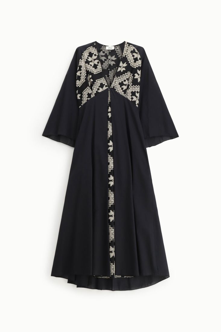 Long dress with embroidered pattern