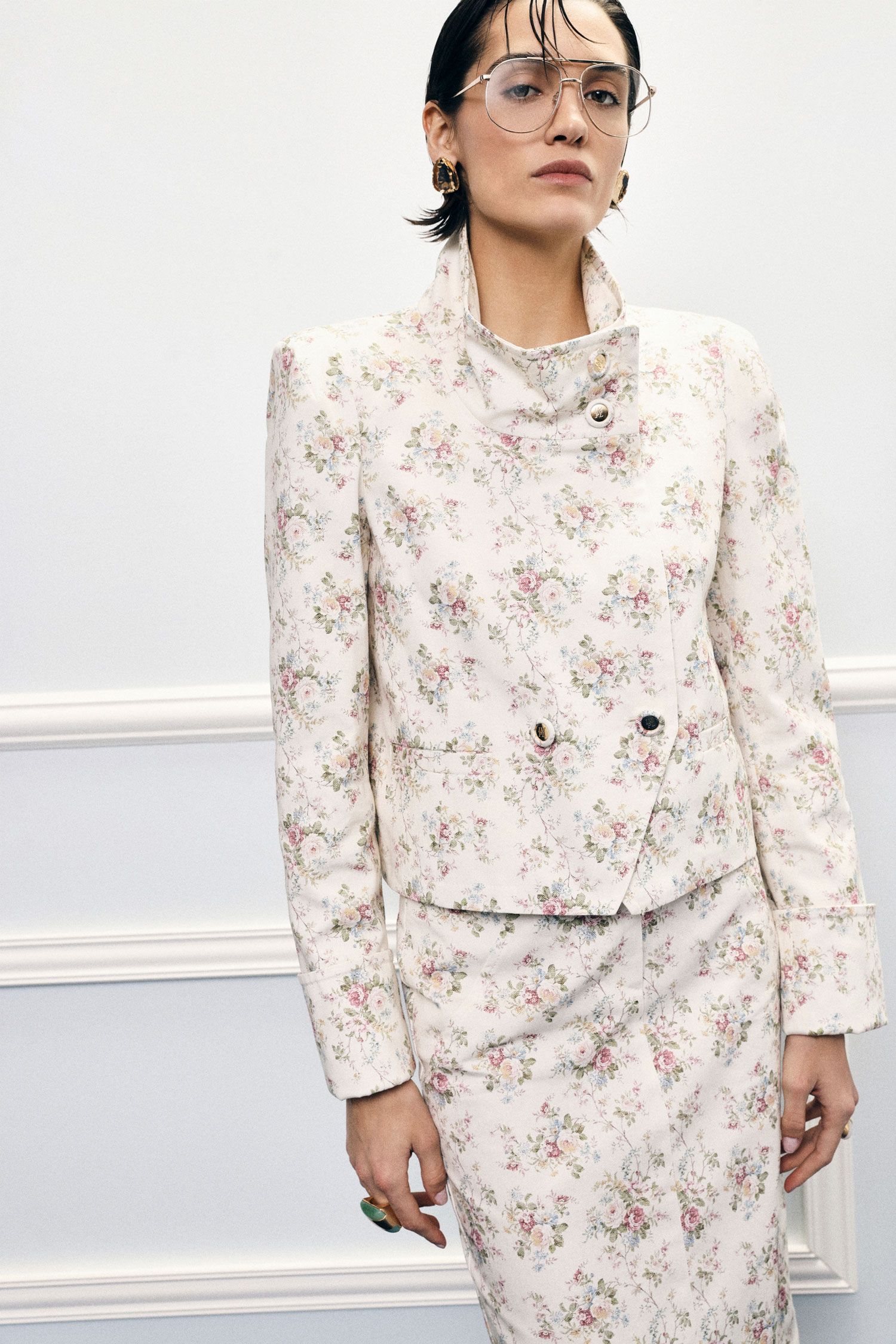 Short double-breasted shirt jacket floral print