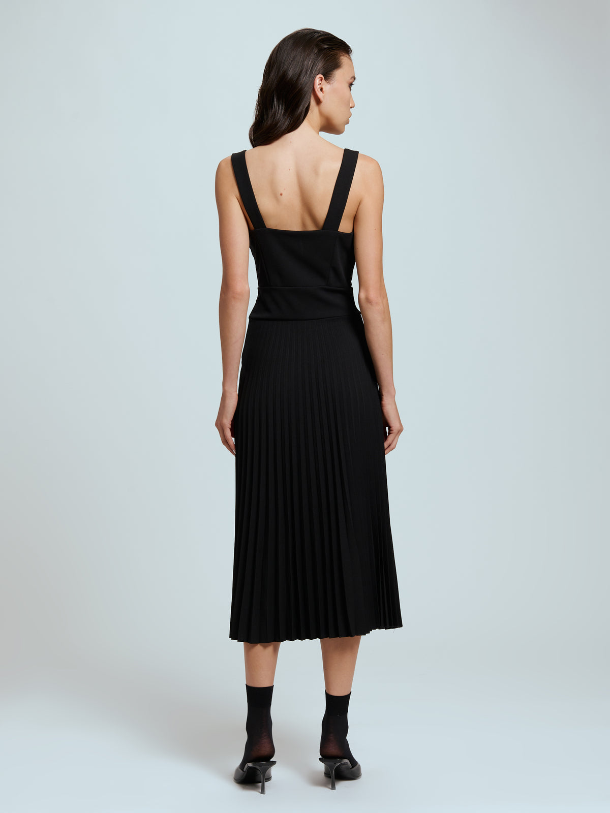 Pleated sleeveless midi dress