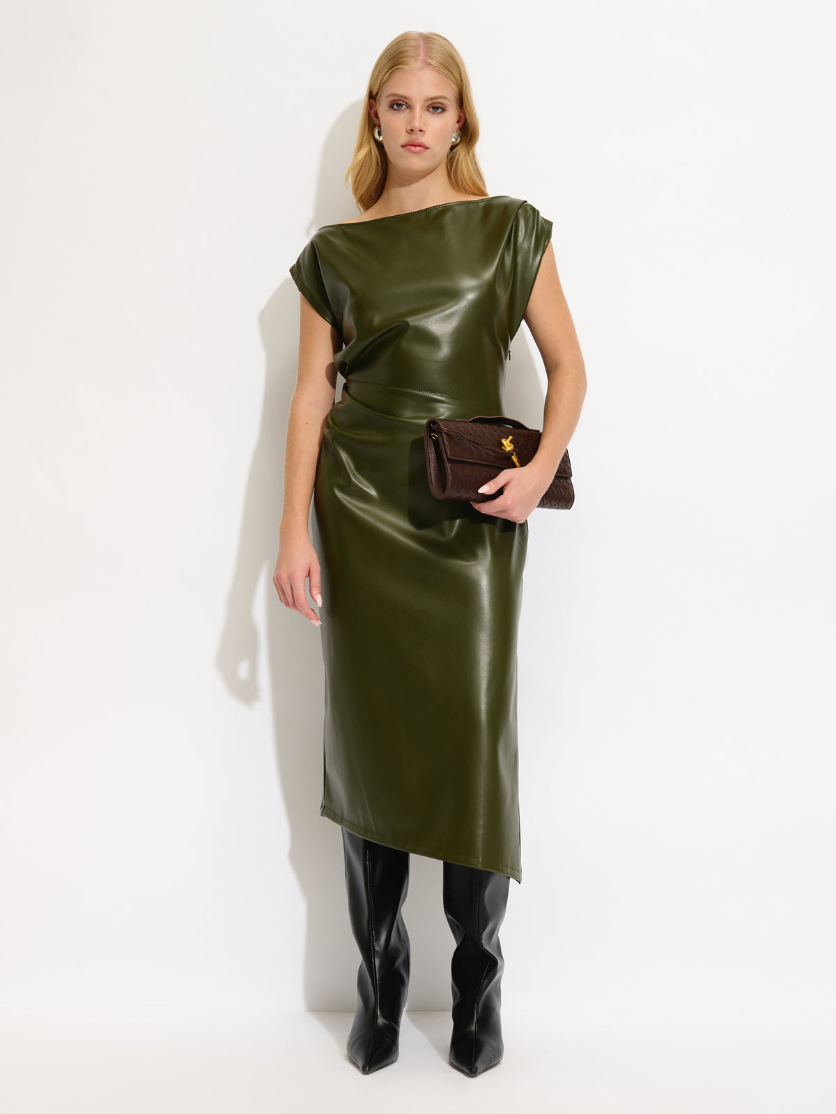 Robe froncée en cuir vegan