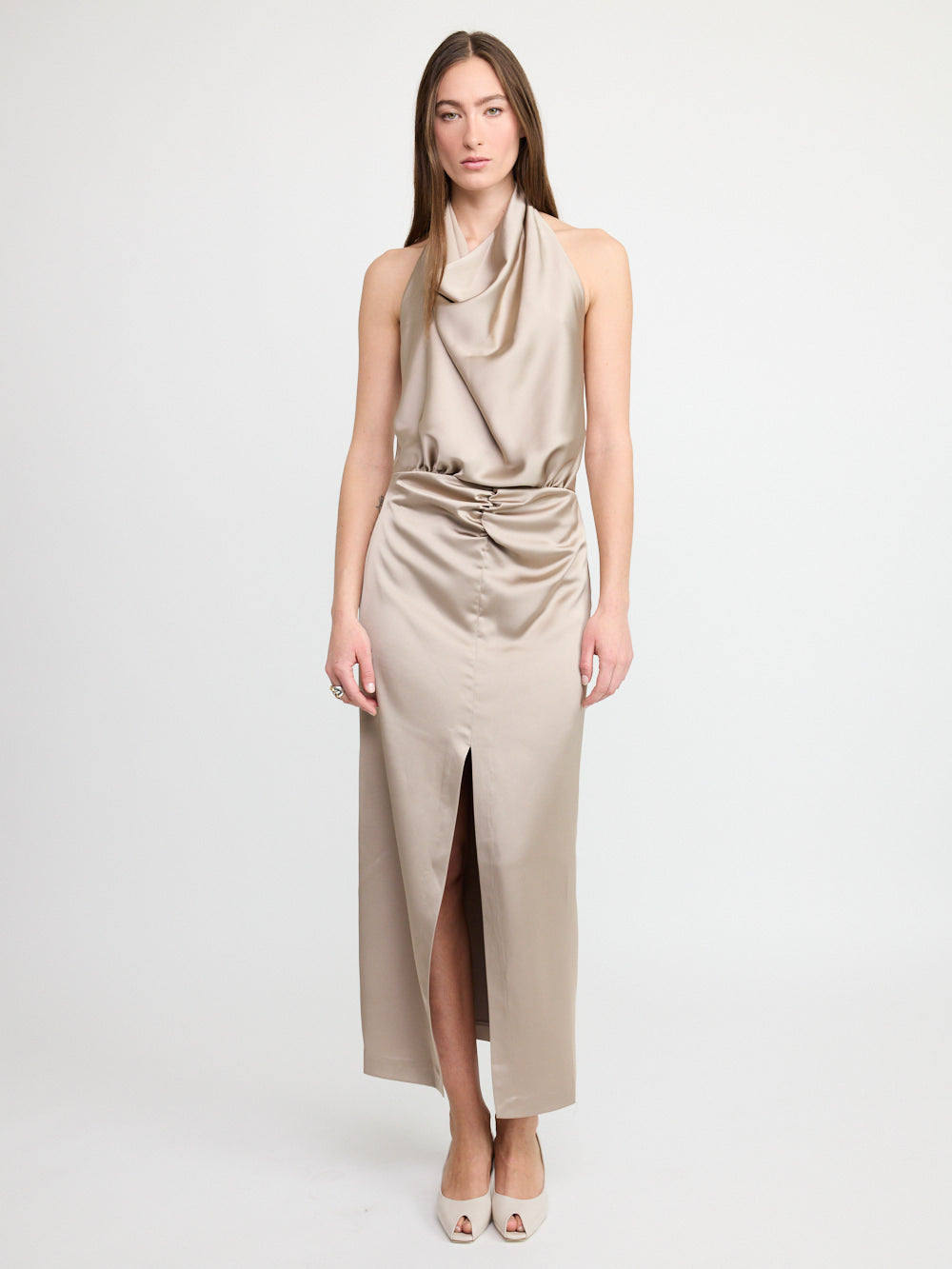 Robe midi en satin à col bénitier