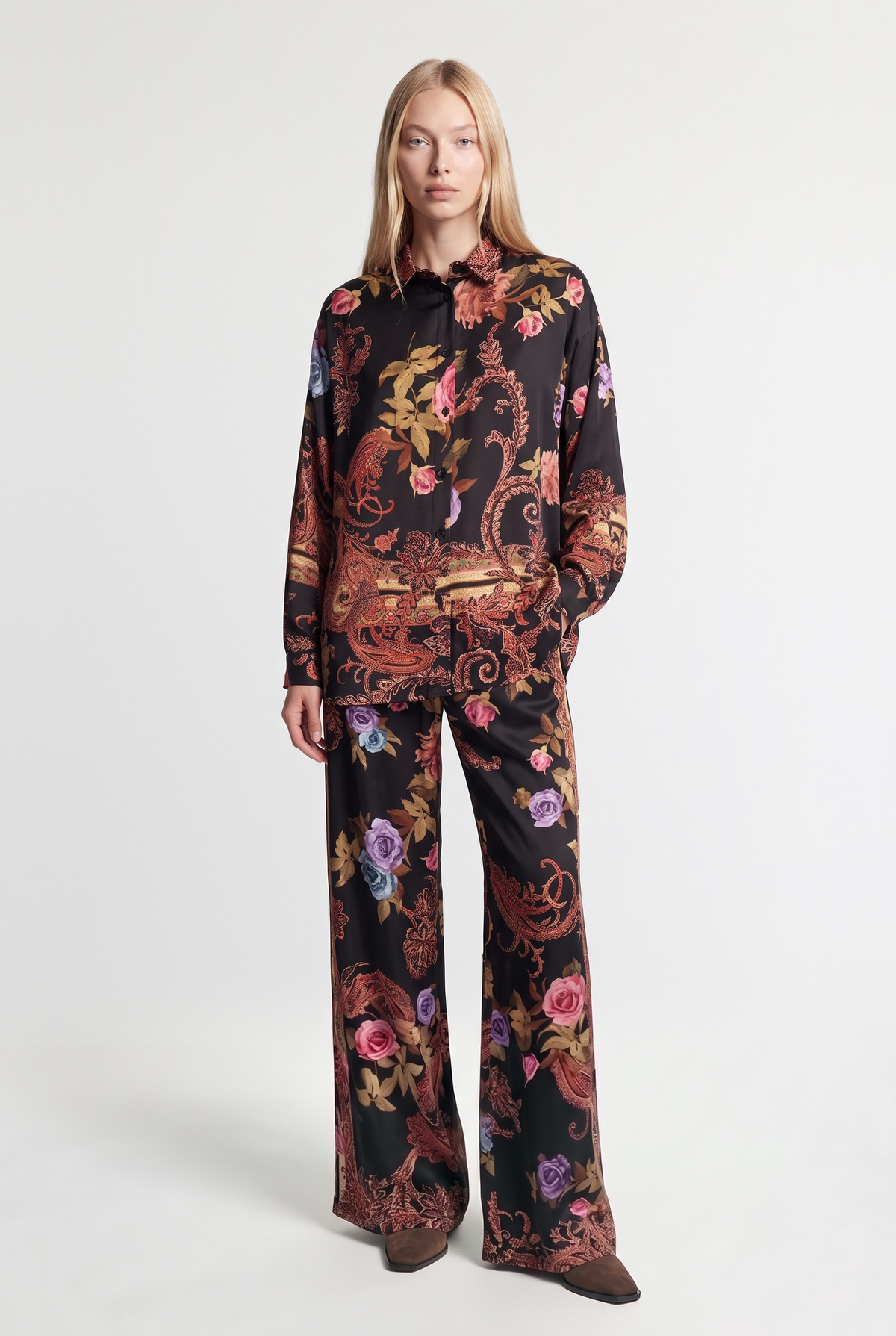 Floral paisley satin shirt - Black - front view