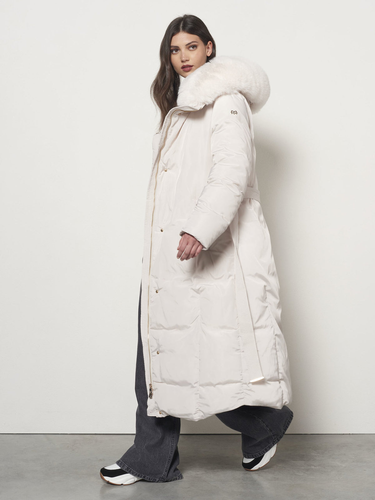 Manteau en duvet avec ceinture