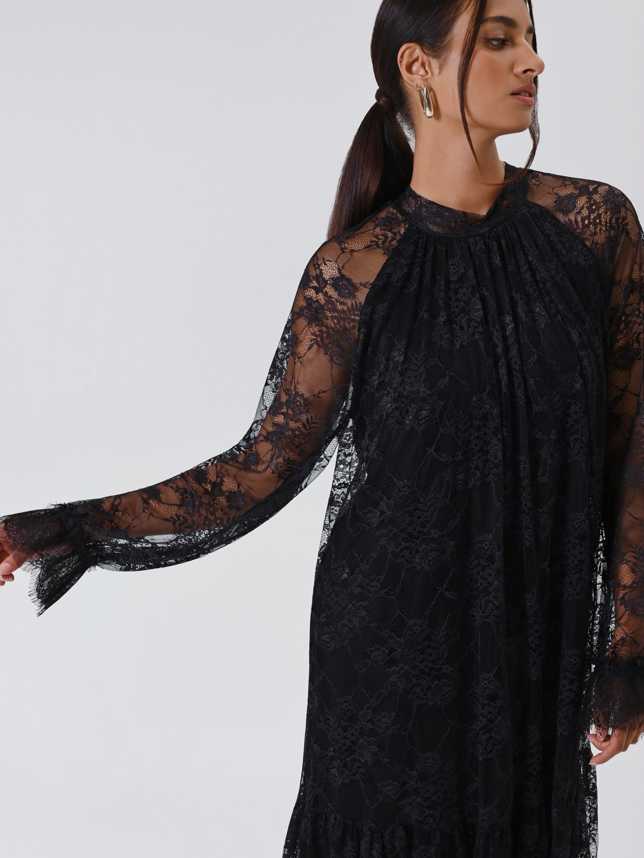 Robe en dentelle noire