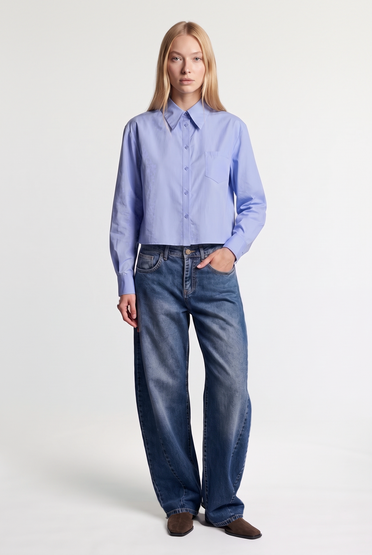 Cropped poplin shirt - Blue - front view