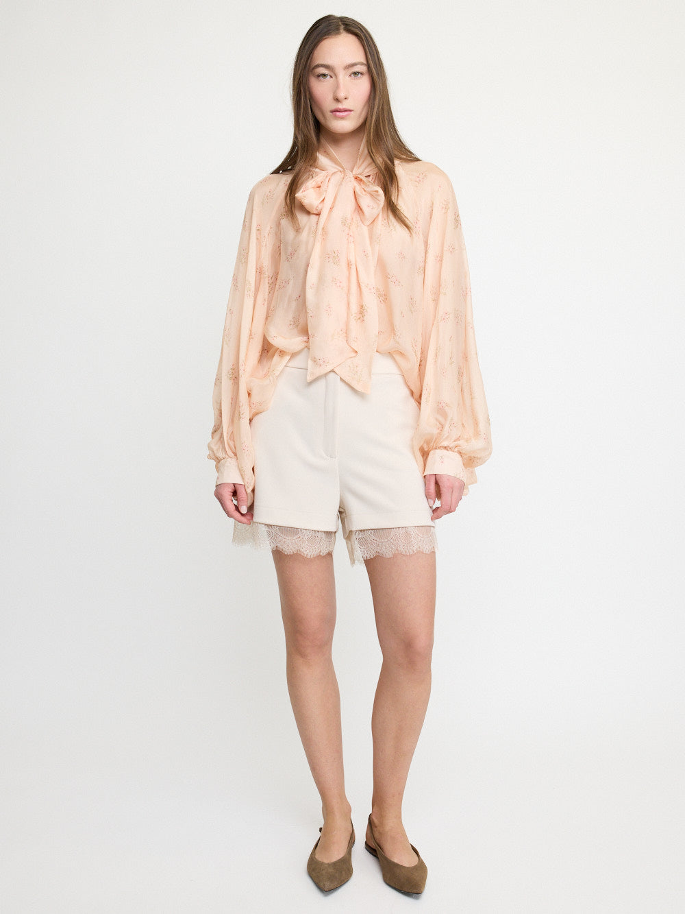 Short à bordure en dentelle douce
