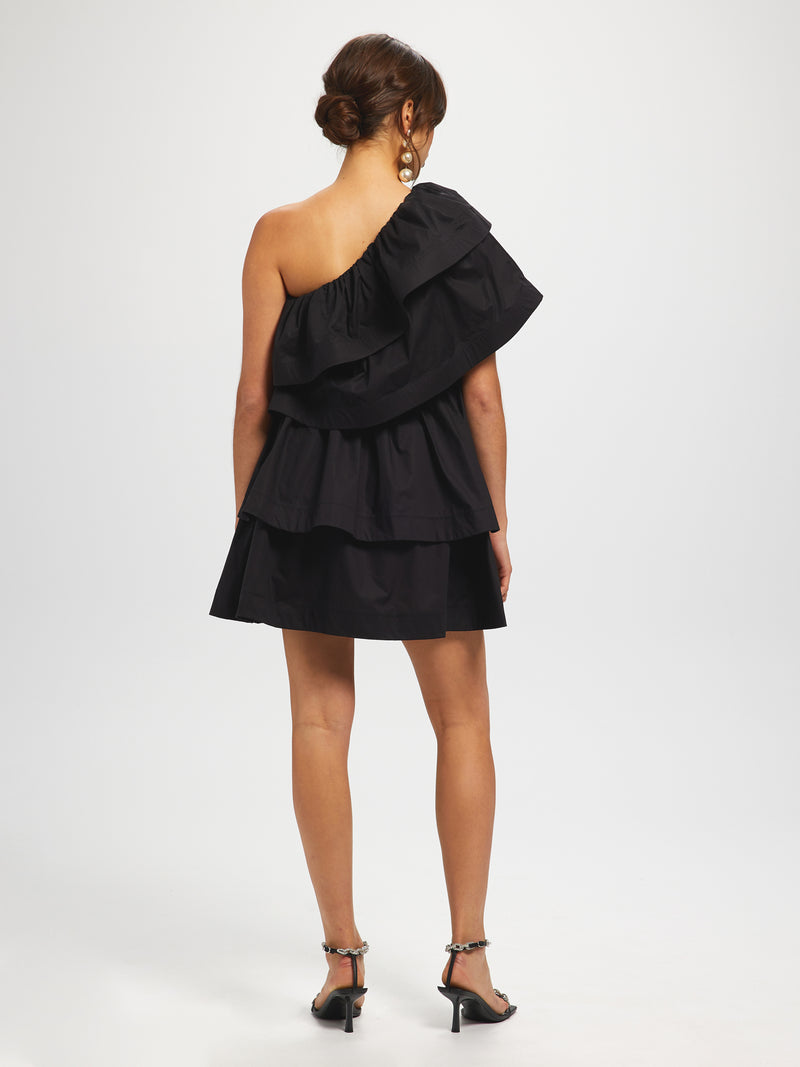 Robe à une épaule à volants