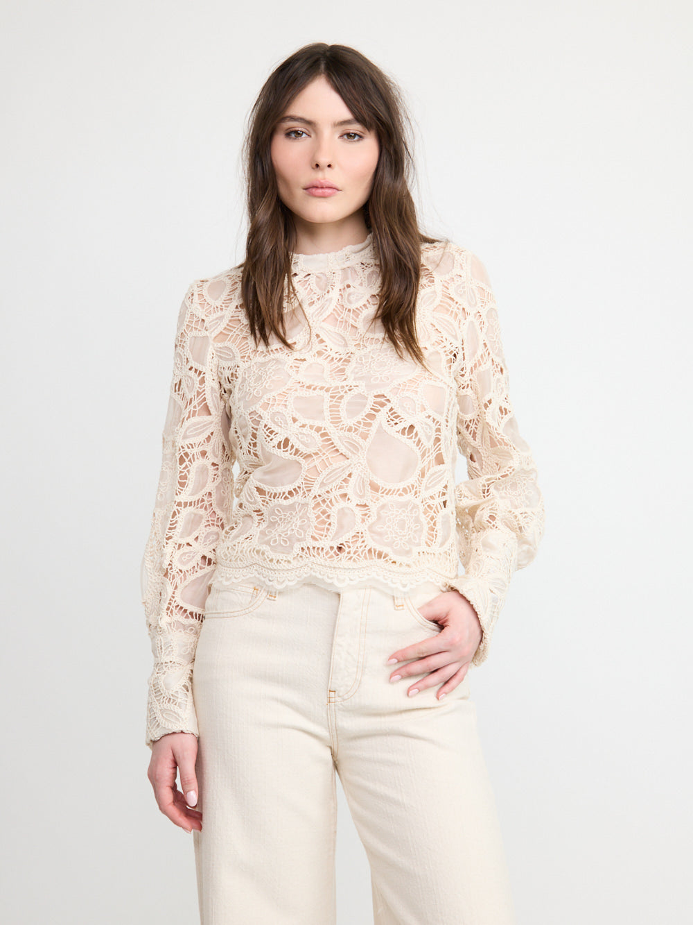 CHEMISE EN DENTELLE À FLEURS