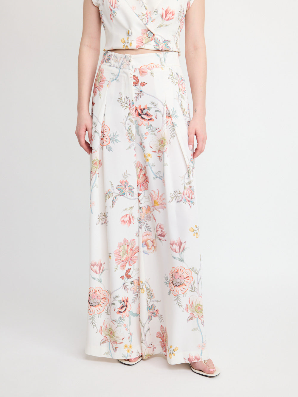 Pantalon large à fleurs