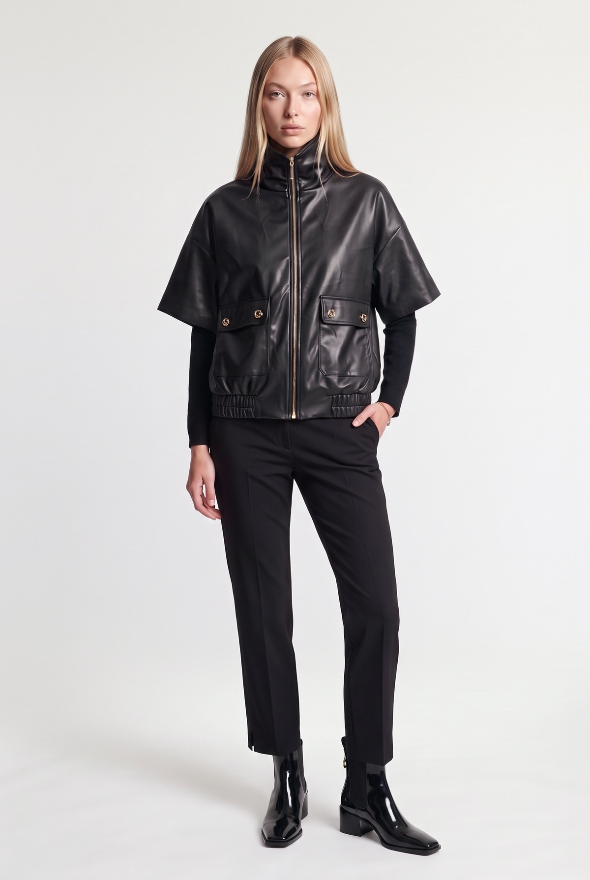 Short-sleeve leather bomber - Black - front view