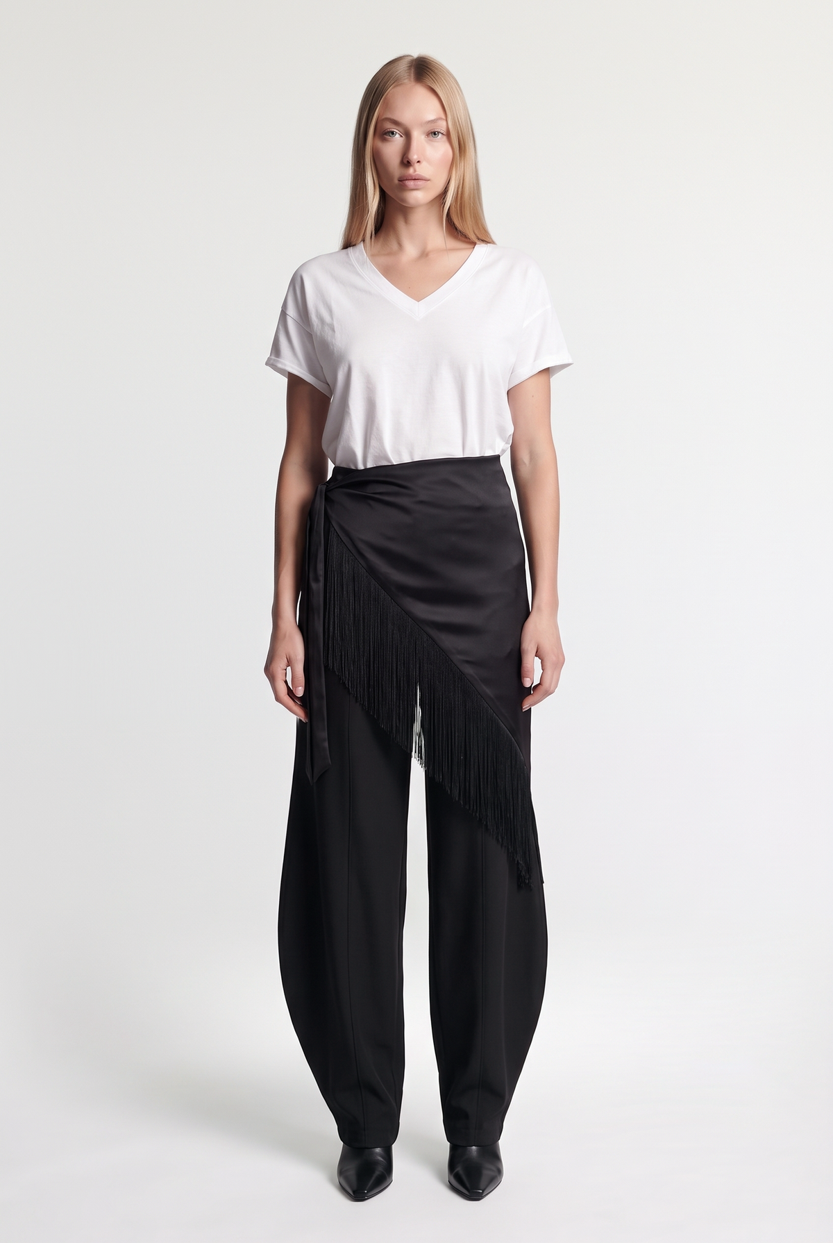Tailored Wide-Leg Pants - Black - front view