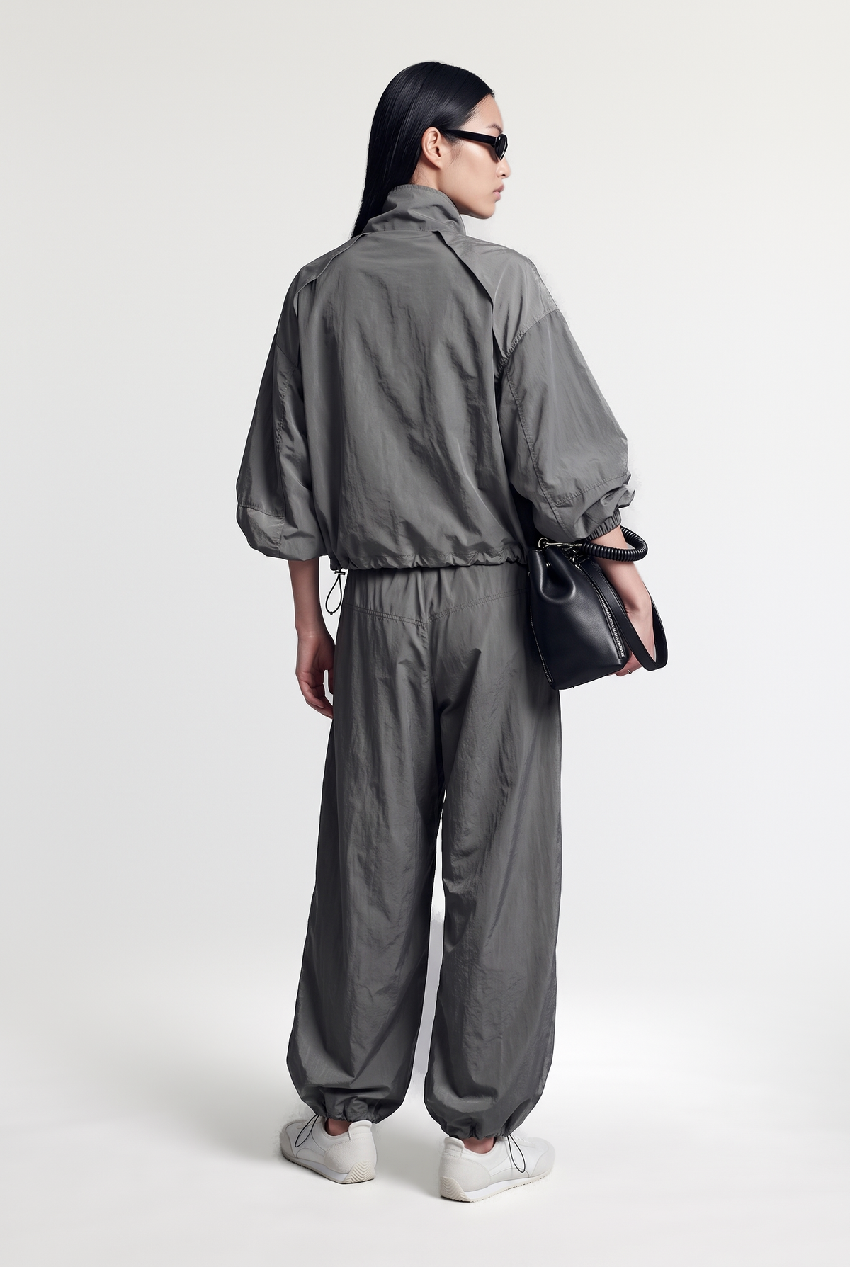 Lightweight Wide -Leg Pants - Grey - back view