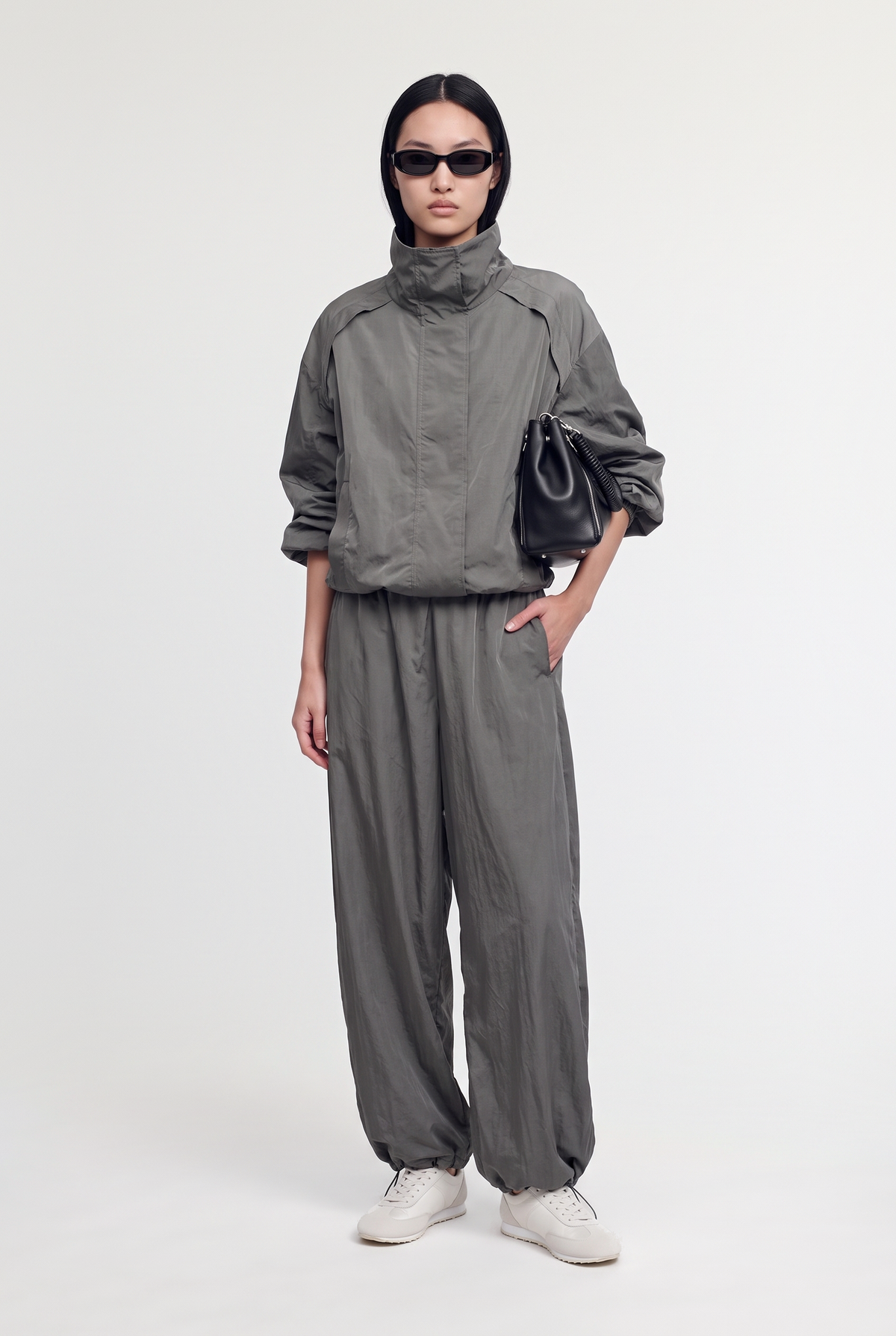 Lightweight Wide -Leg Pants - Grey - front view