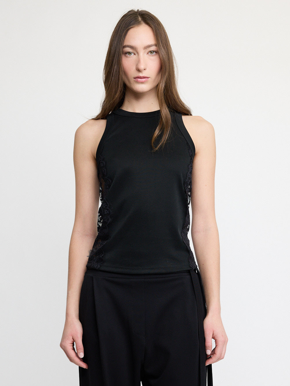 Haut noir en dentelle