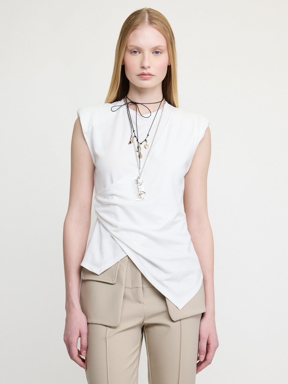 T-shirt drapé asymétrique