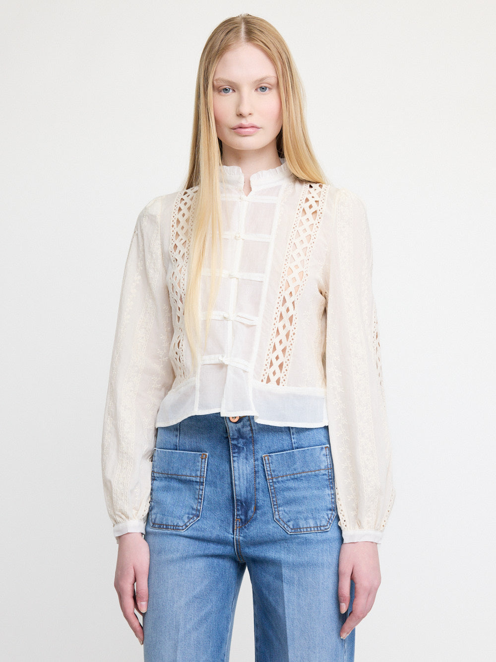 Chemisier à détails en dentelle