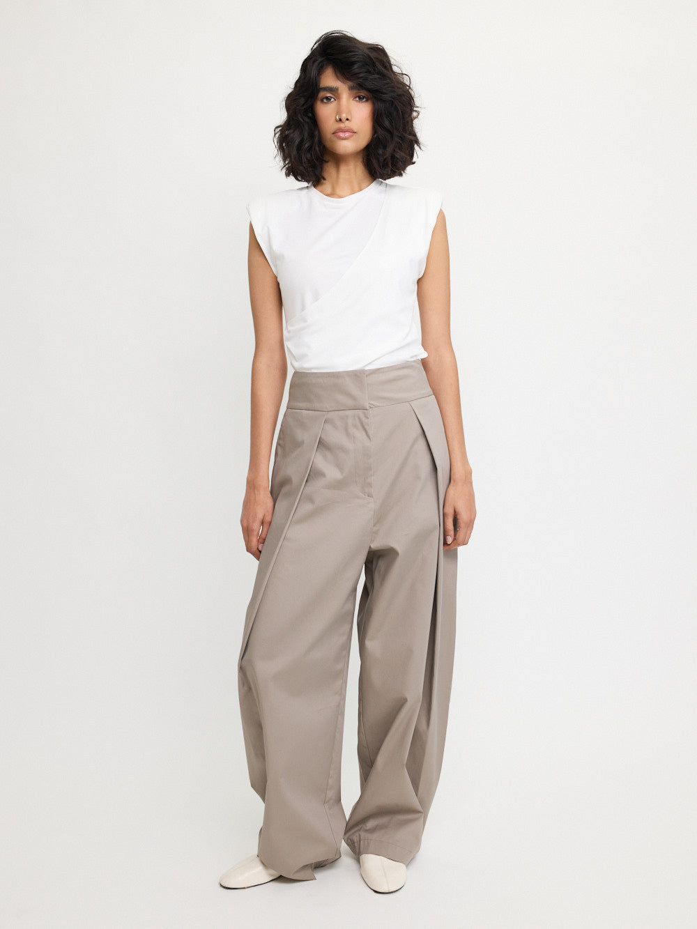 Pantalon ample ajusté