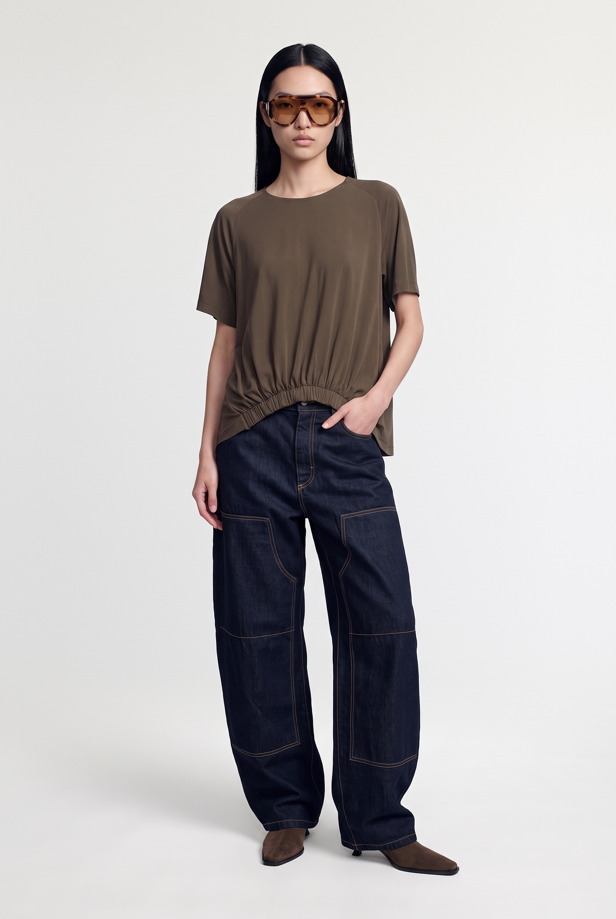Jeans with contrast Suede - Denim - styled look, front view