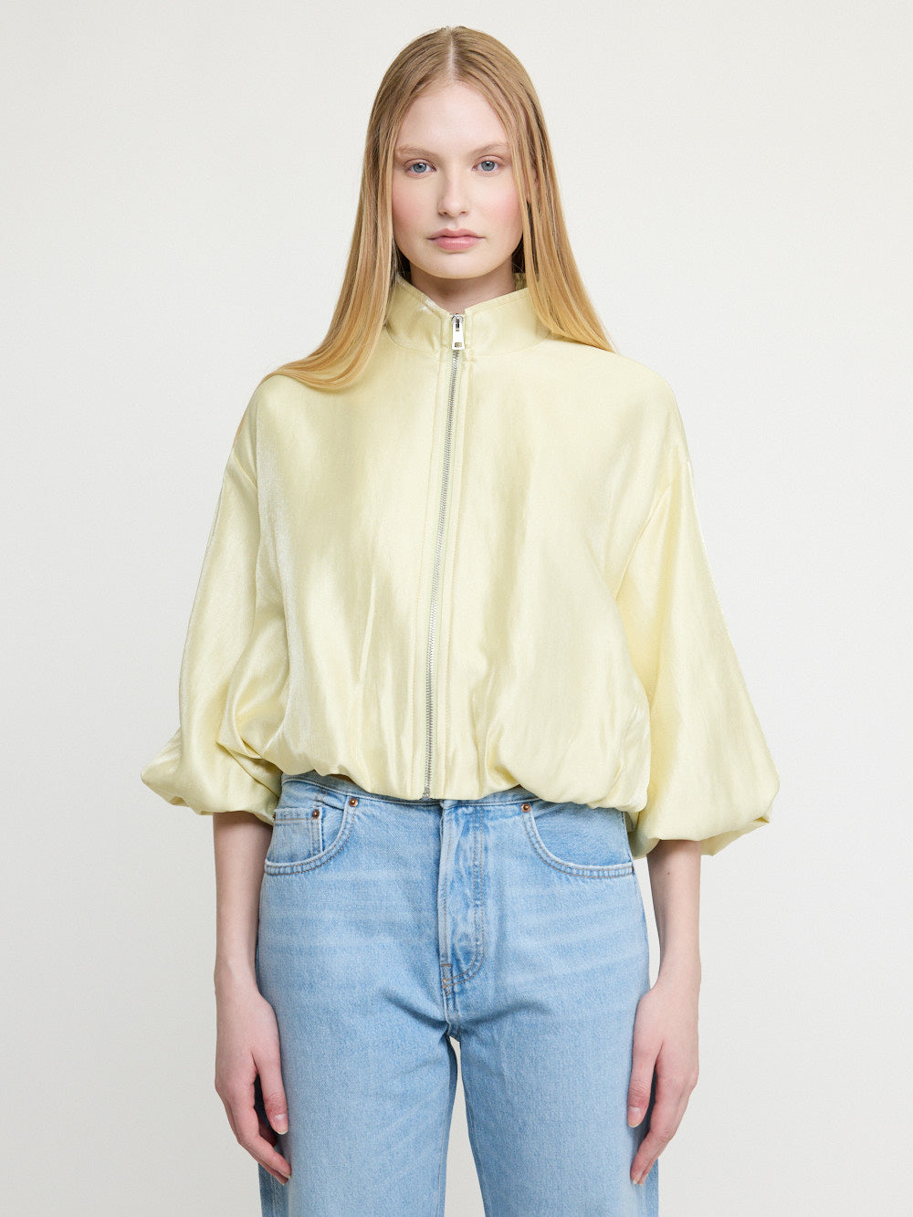 veste courte jaune beurre