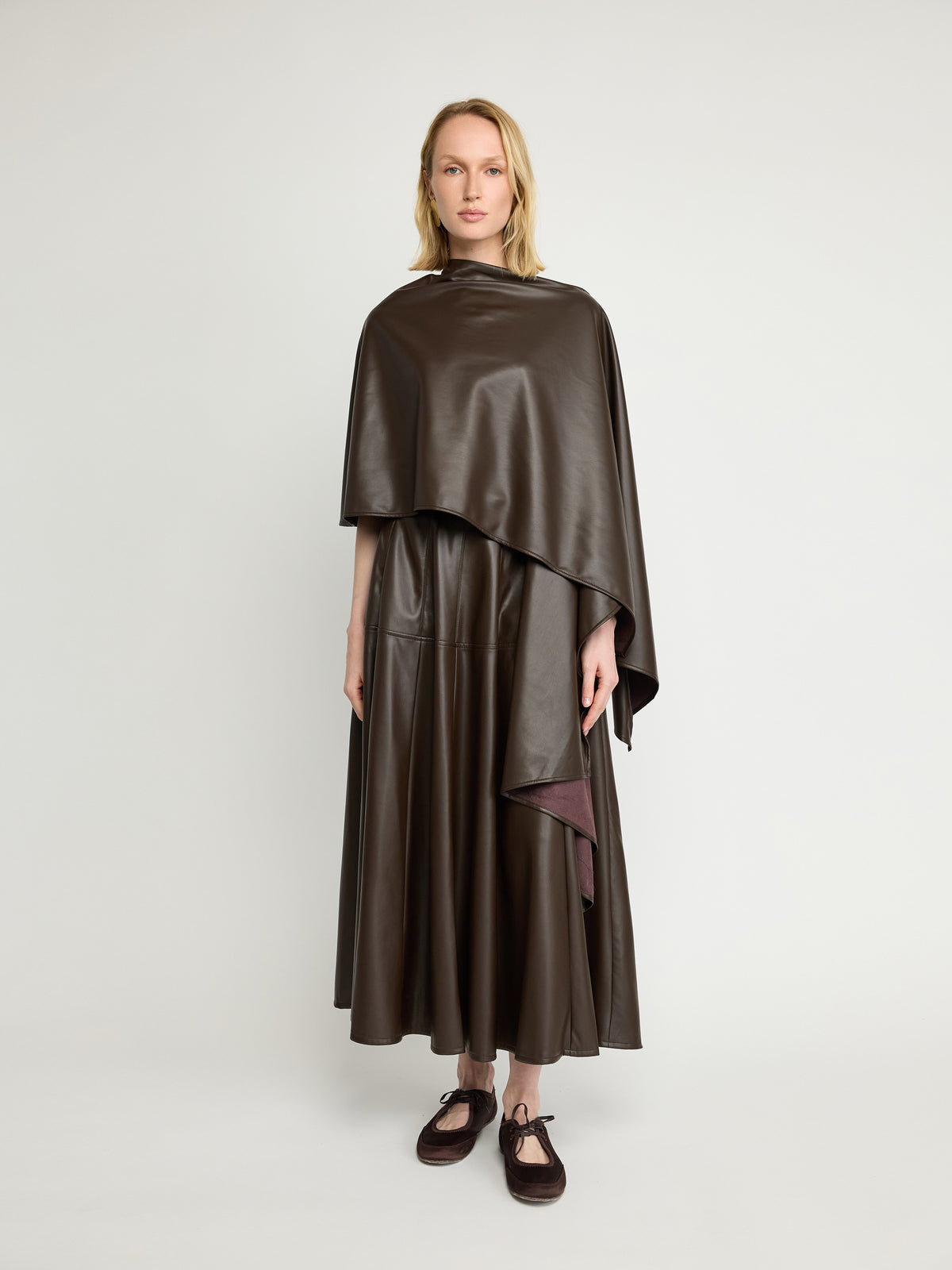 Asymmetrical Faux Leather Cape - Maska