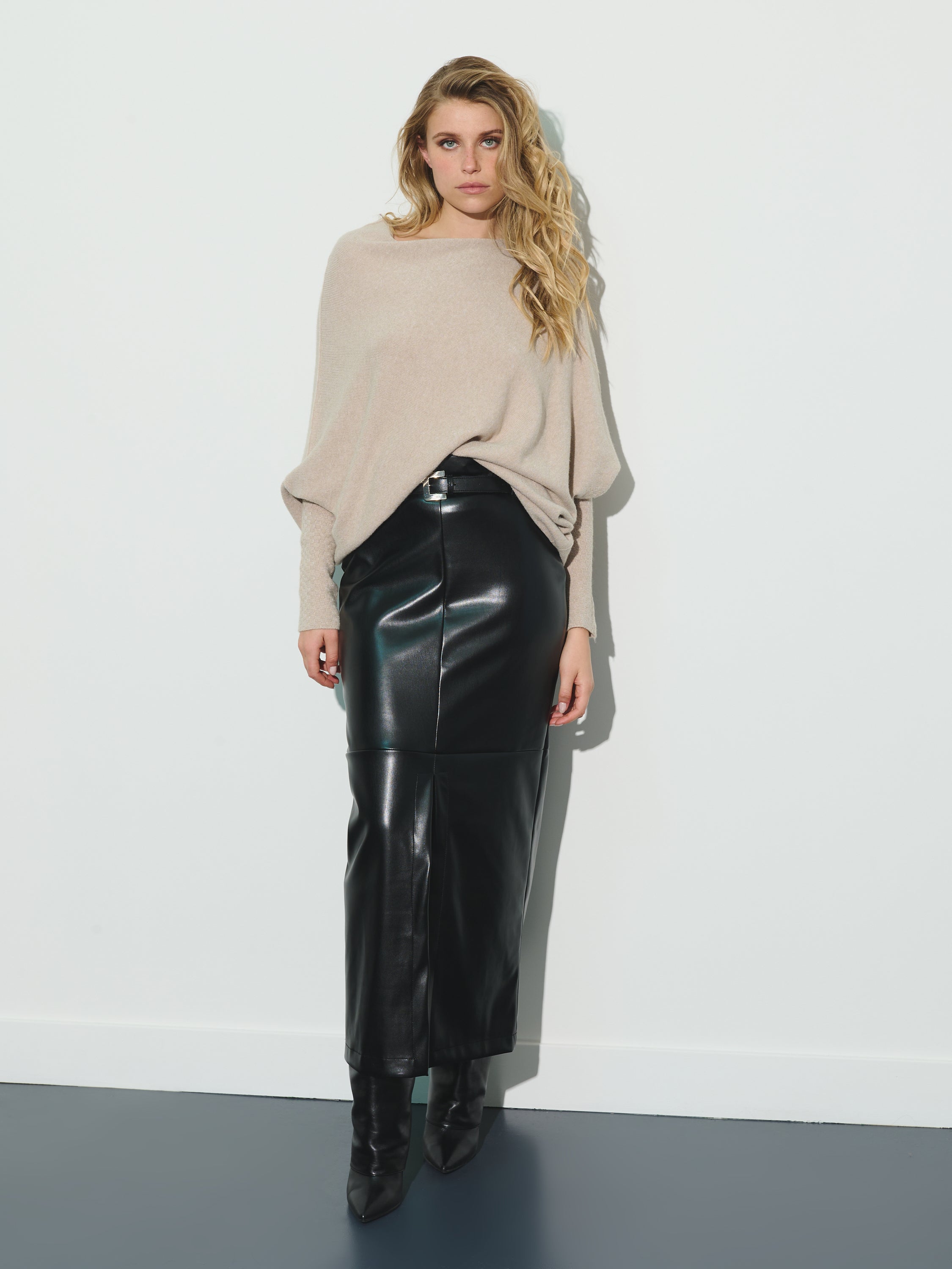 Midi vegan leather pencil skirt – Maska